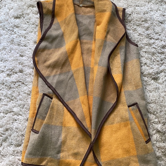Plaid lapel collar fall sweater/vest - Picture 2 of 2